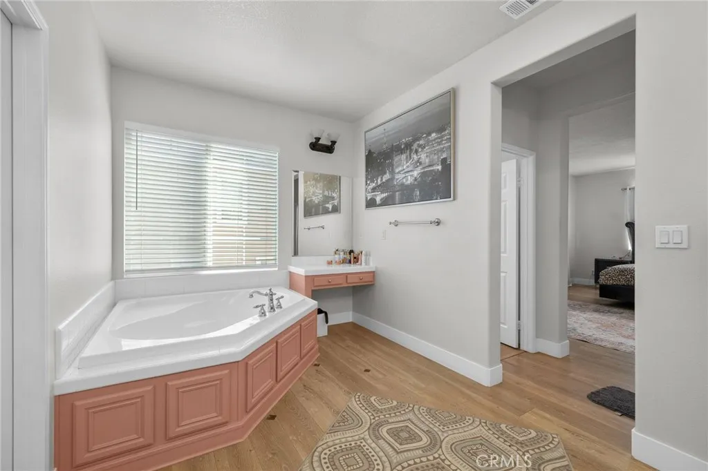 12 Plaza Avila, Lake Elsinore, California 92532 home-pic-30