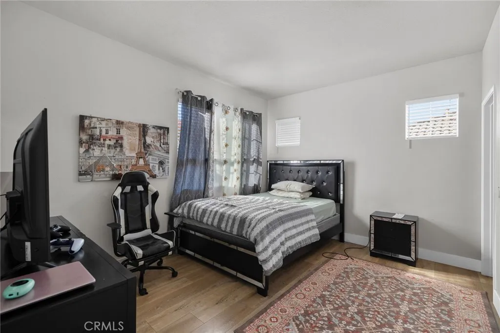 12 Plaza Avila, Lake Elsinore, California 92532 home-pic-23