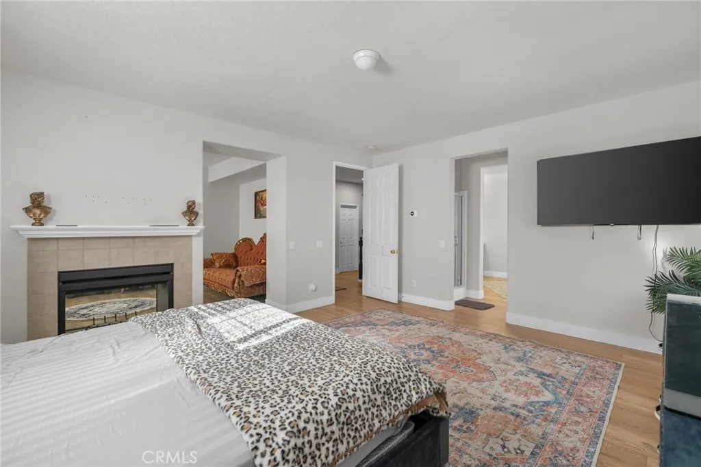 12 Plaza Avila, Lake Elsinore, California 92532 home-pic-26