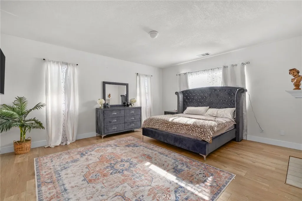 12 Plaza Avila, Lake Elsinore, California 92532 home-pic-25