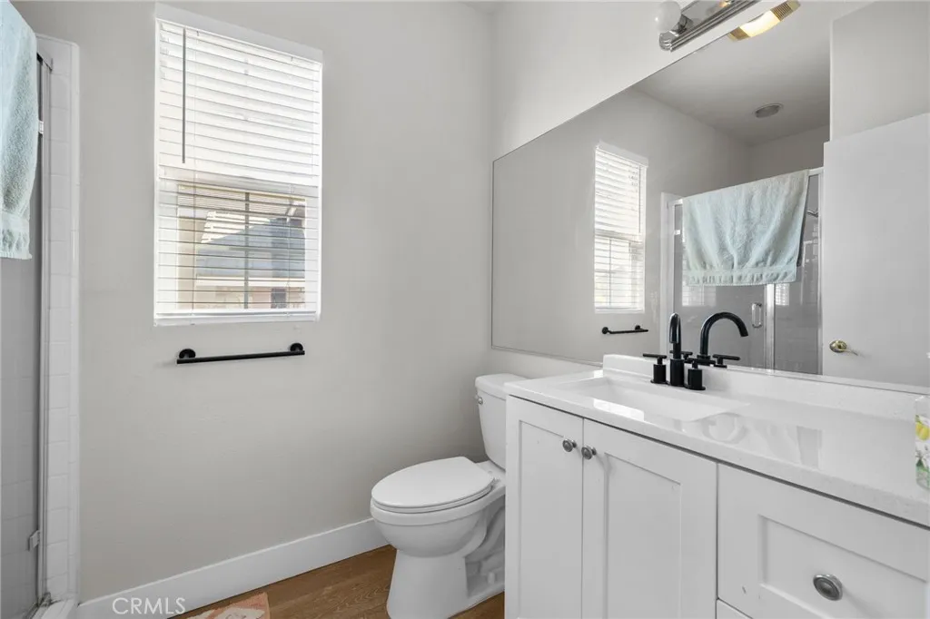 12 Plaza Avila, Lake Elsinore, California 92532 home-pic-27