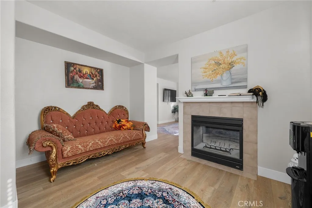 12 Plaza Avila, Lake Elsinore, California 92532 home-pic-32