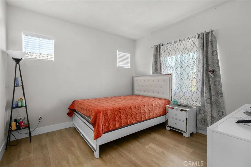 12 Plaza Avila, Lake Elsinore, California 92532 home-pic-19