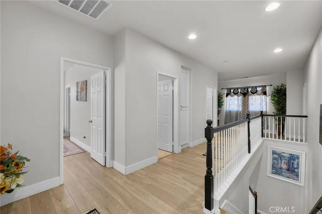 12 Plaza Avila, Lake Elsinore, California 92532 home-pic-17