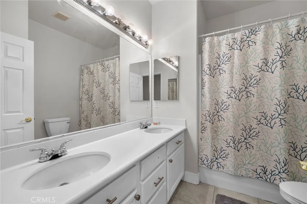 12 Plaza Avila, Lake Elsinore, California 92532 home-pic-24