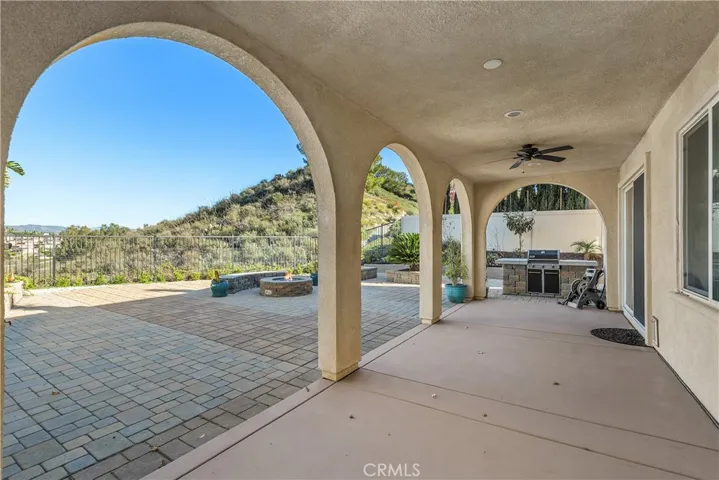 Beautiful arched and covered patio for shade and outdoor dinners!
