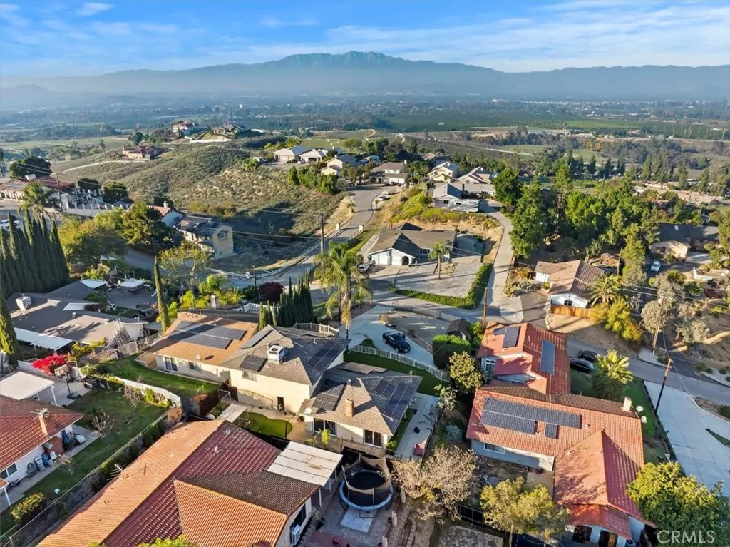 14119 El Mesa, Riverside, California 92503 home-pic-10