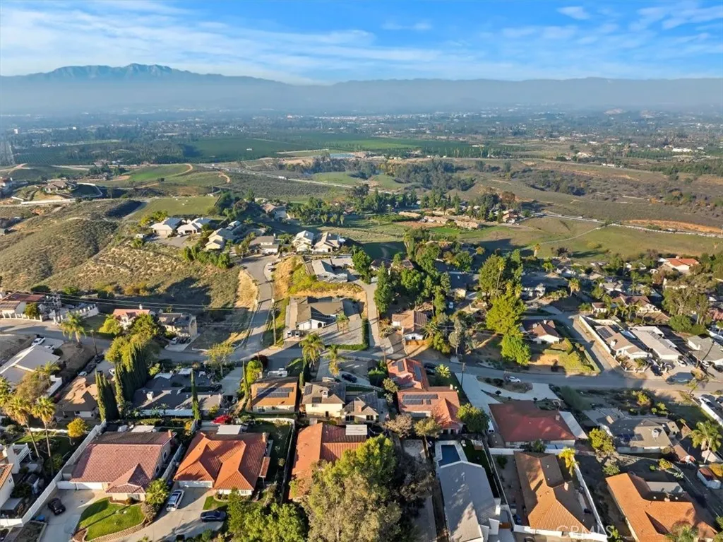 14119 El Mesa, Riverside, California 92503 home-pic-11