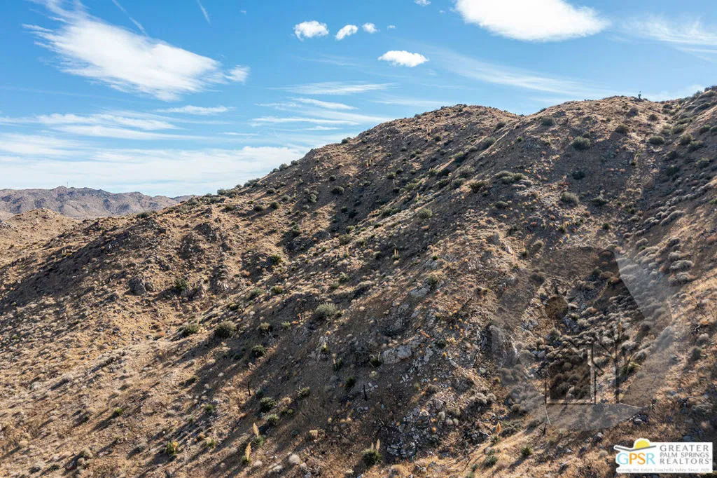 57795 Santa Barbara Drive, Yucca Valley, California 92284 home-pic-56
