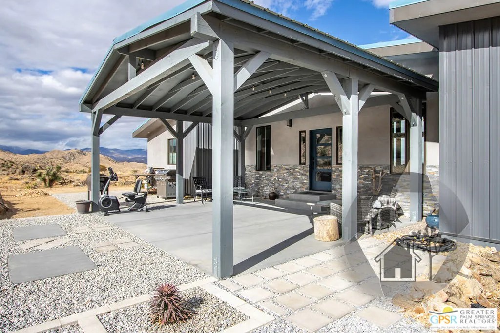 57795 Santa Barbara Drive, Yucca Valley, California 92284 home-pic-6