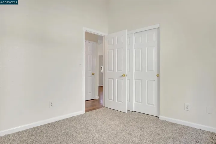 220 Roundhill Dr, Vacaville, California 95687