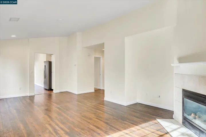 220 Roundhill Dr, Vacaville, California 95687