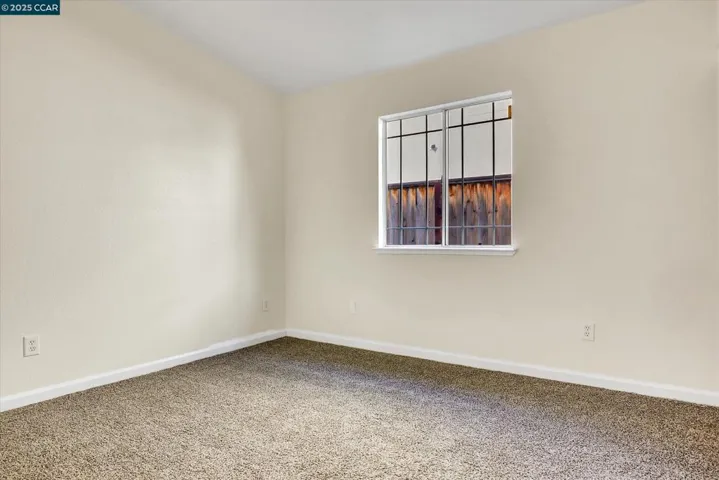220 Roundhill Dr, Vacaville, California 95687