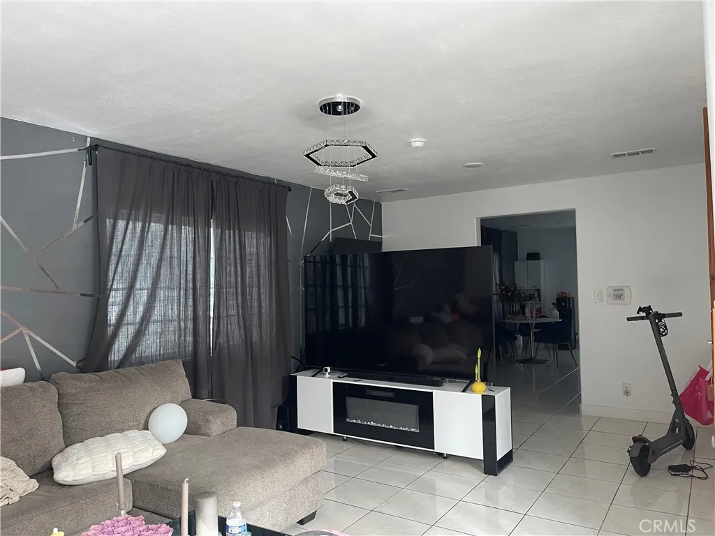 1416 Orange, Long Beach, California 90813 home-pic-11