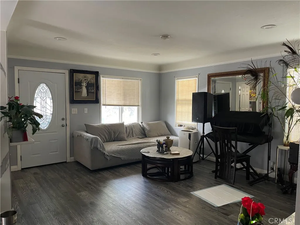 1416 Orange, Long Beach, California 90813 home-pic-7