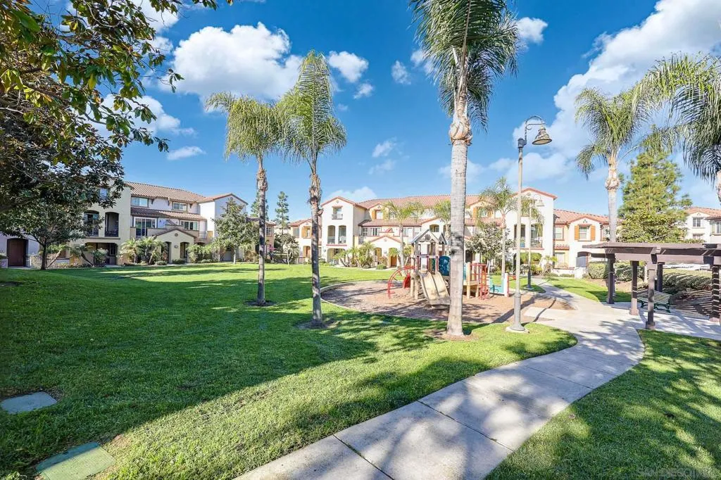 1338 Caminito Fabrizio 73, Chula Vista, California 91915 home-pic-27