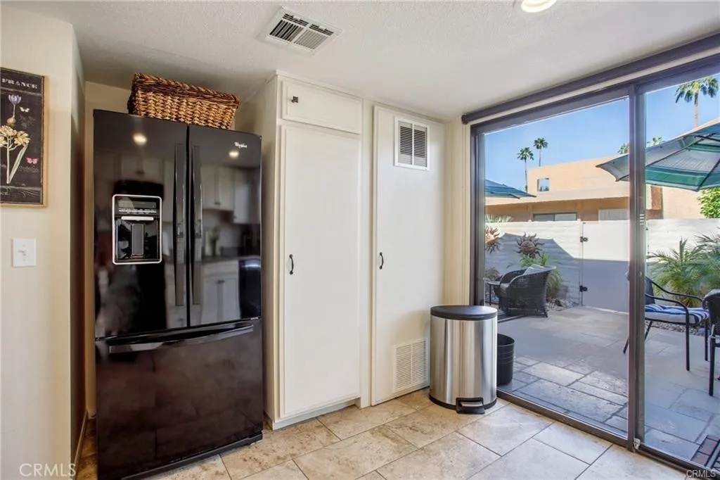 5784 Los Coyotes, Palm Springs, California 92264 home-pic-16
