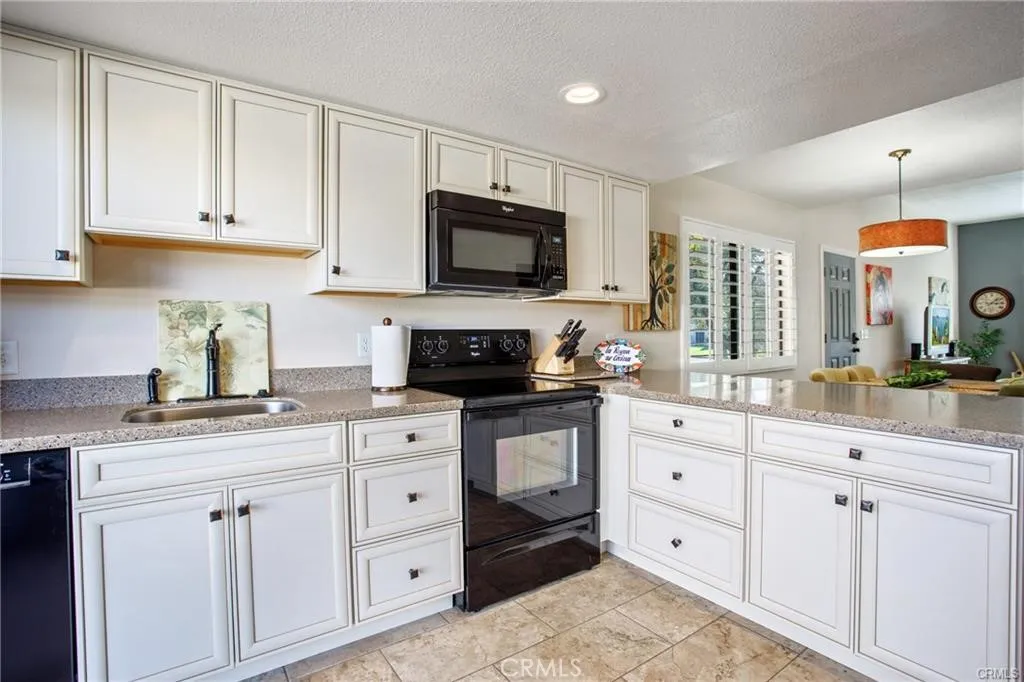 5784 Los Coyotes, Palm Springs, California 92264 home-pic-3