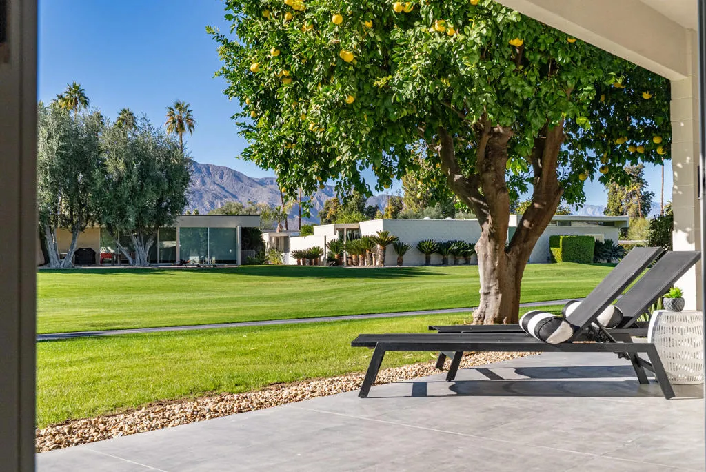 80 Lakeview Drive, Palm Springs, California 92264 home-pic-21