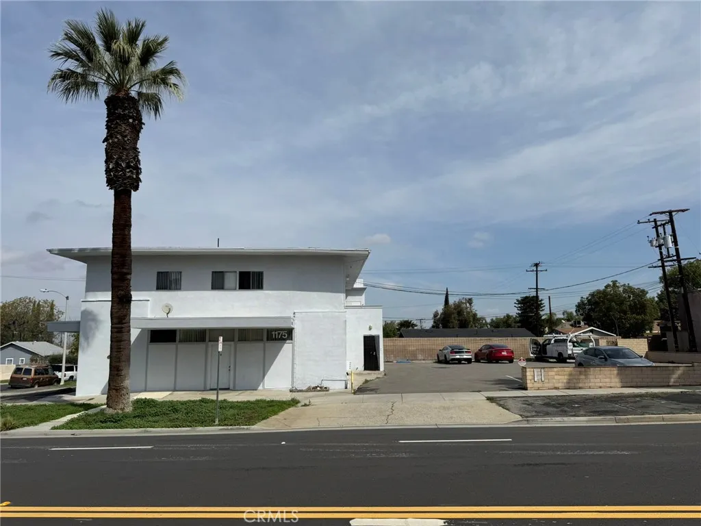 1185 W Grand, Corona, California 92882 home-pic-1