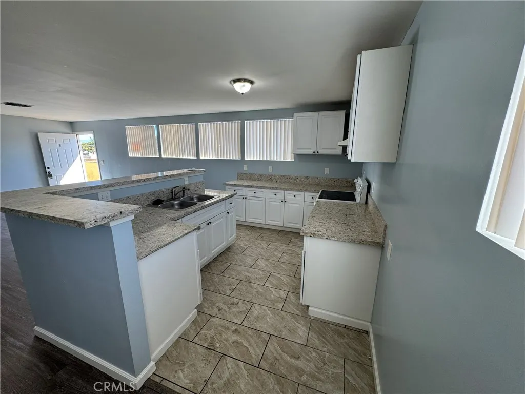 1185 W Grand, Corona, California 92882 home-pic-7