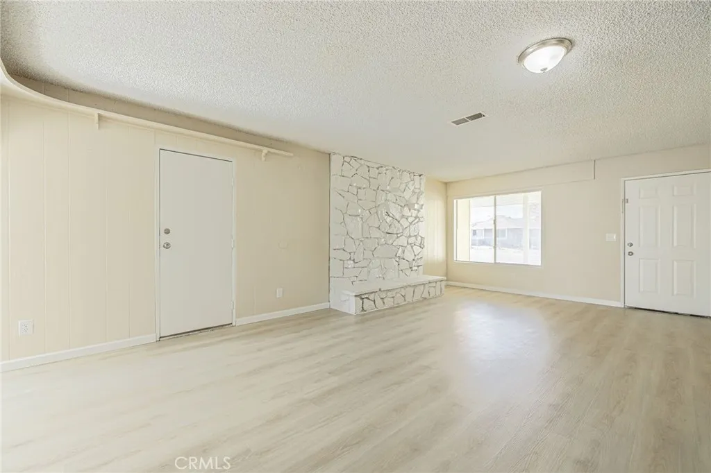 41136 174th E, Lancaster, California 93535 home-pic-12