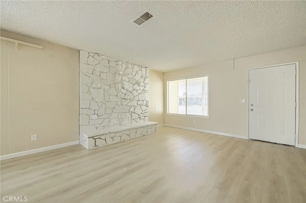 41136 174th E, Lancaster, California 93535 home-pic-9