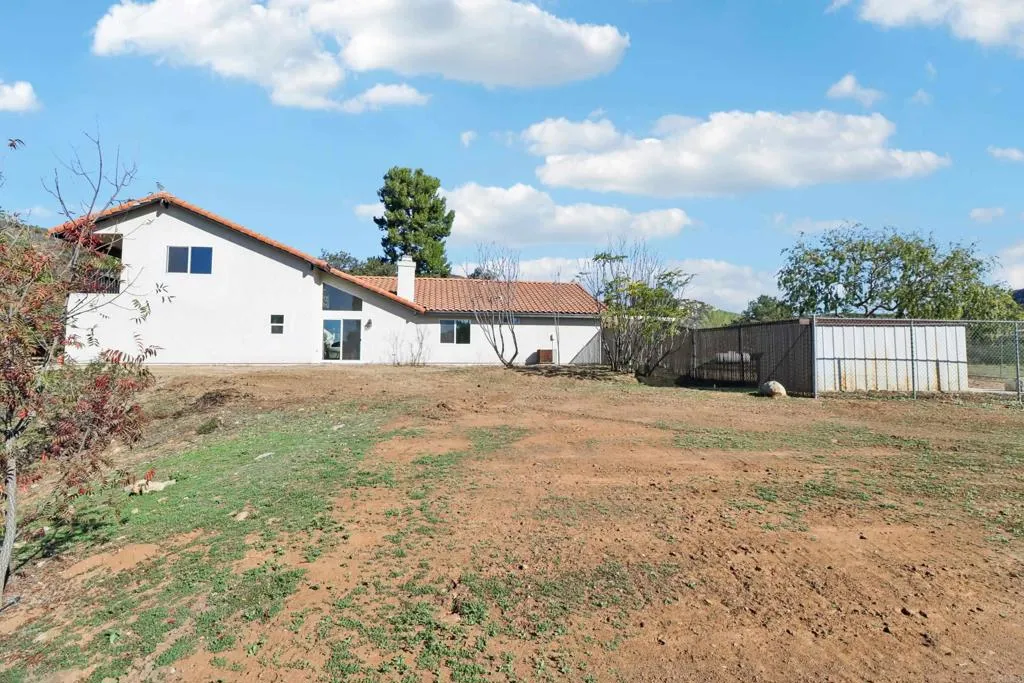 24485 Del Amo Road, Ramona, California 92065 home-pic-34