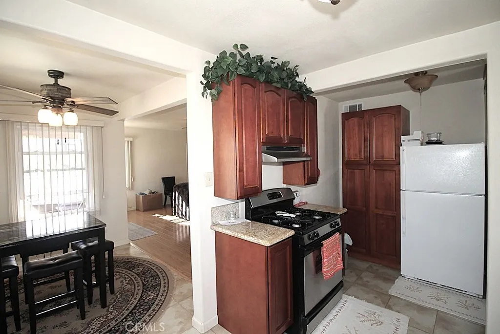 716 S 2nd, Barstow, California 92311 home-pic-9