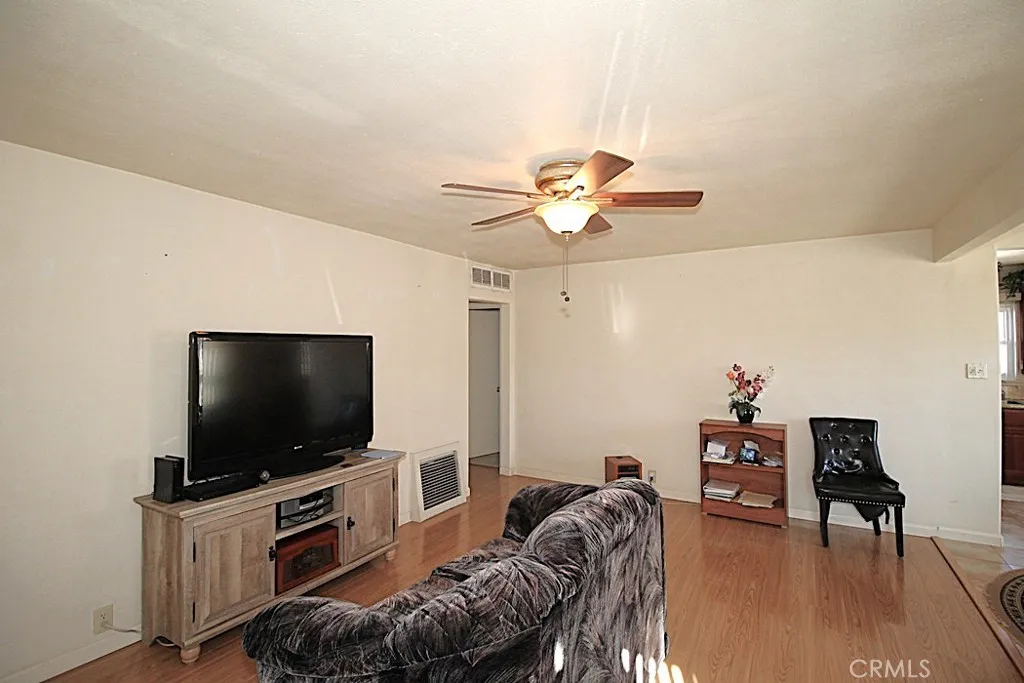 716 S 2nd, Barstow, California 92311 home-pic-5