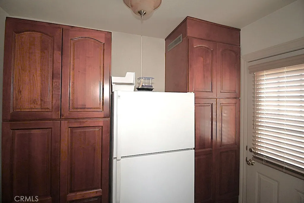 716 S 2nd, Barstow, California 92311 home-pic-10
