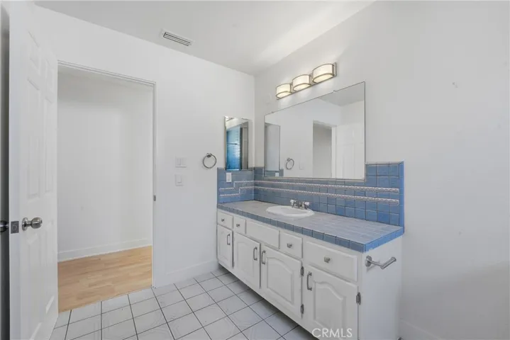 658 Glenmore, Glendale, California 91206