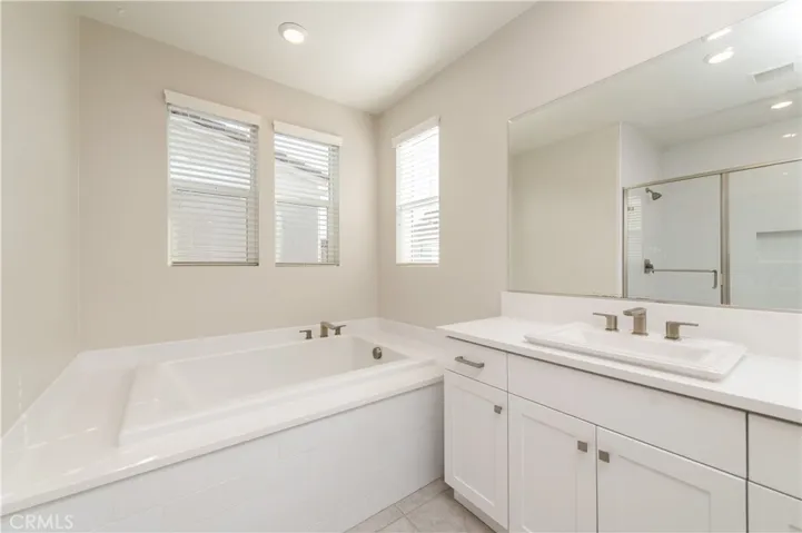 631 Cardona, Lake Forest, California 92630