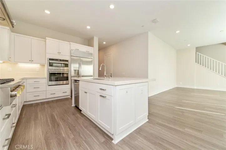 631 Cardona, Lake Forest, California 92630
