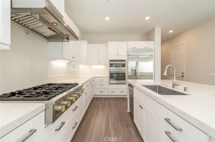 631 Cardona, Lake Forest, California 92630