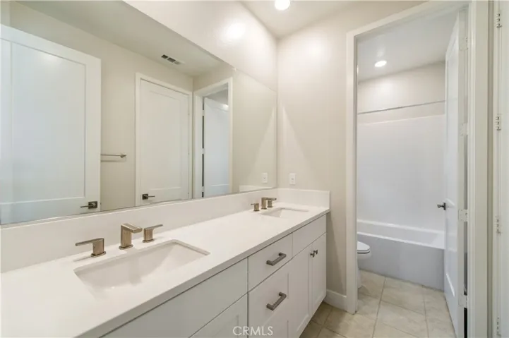 631 Cardona, Lake Forest, California 92630