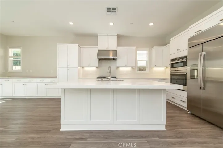 631 Cardona, Lake Forest, California 92630