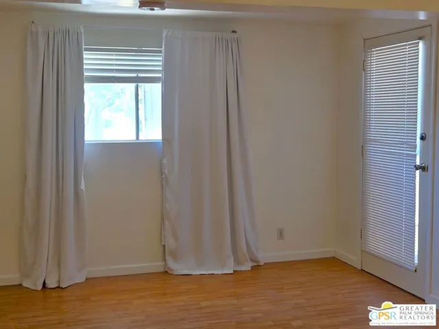 Separate Outdoor Entry In Prim