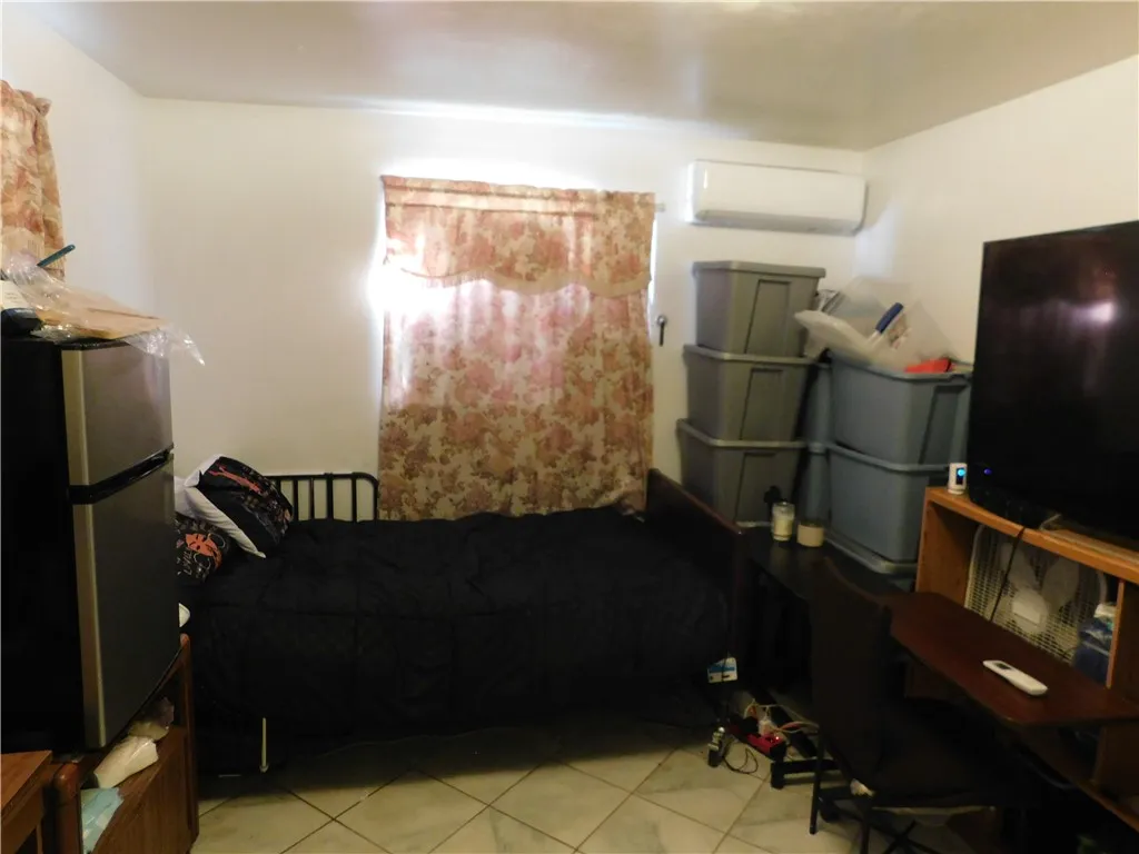 1000 N Mountain View, San Bernardino, California 92410 home-pic-24