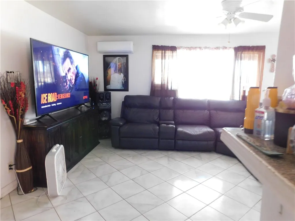 1000 N Mountain View, San Bernardino, California 92410 home-pic-10