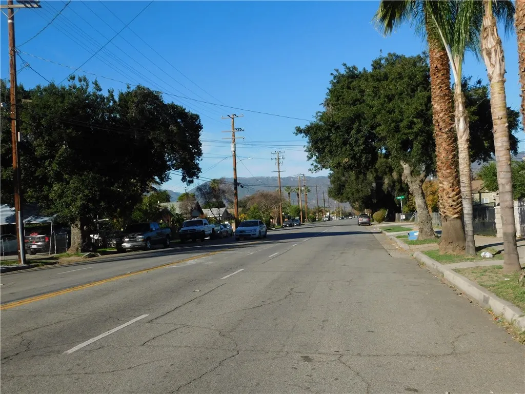 1000 N Mountain View, San Bernardino, California 92410 home-pic-34