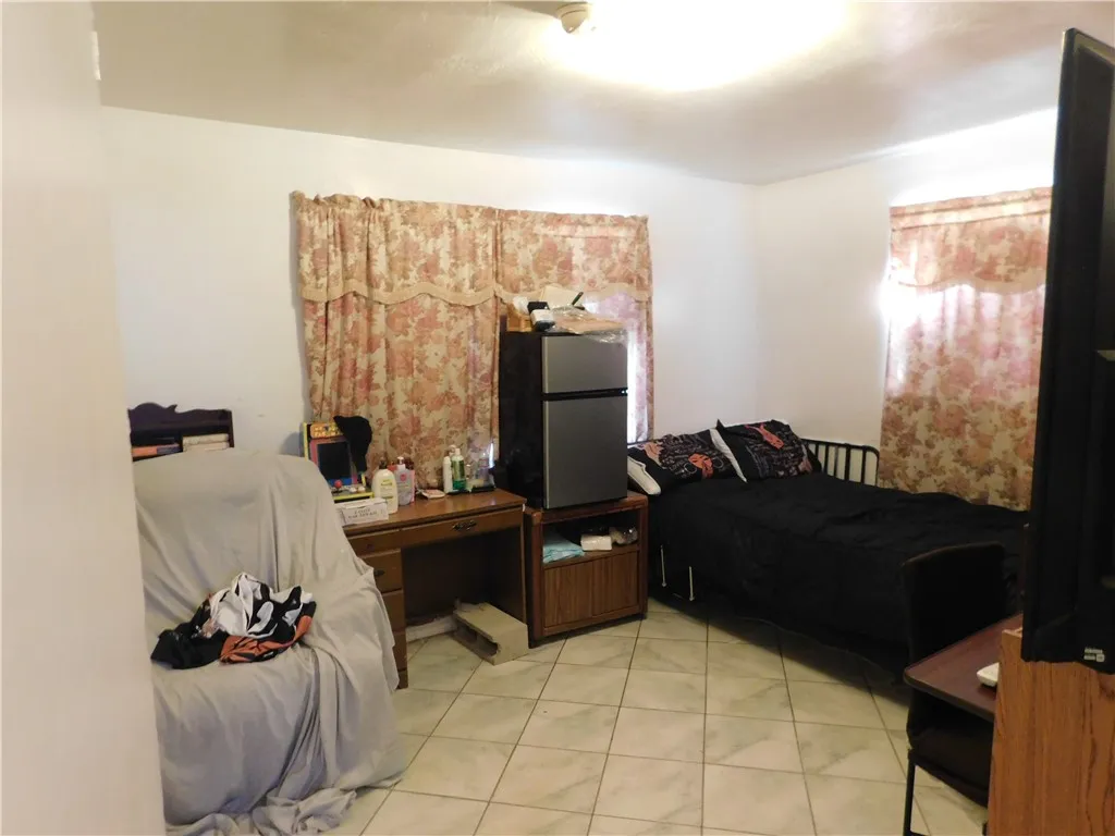 1000 N Mountain View, San Bernardino, California 92410 home-pic-25