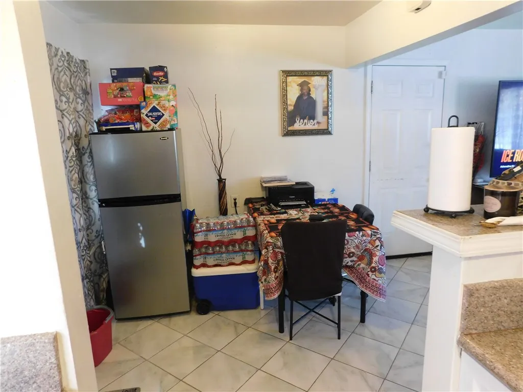 1000 N Mountain View, San Bernardino, California 92410 home-pic-12