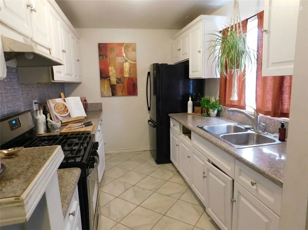 1000 N Mountain View, San Bernardino, California 92410 home-pic-16