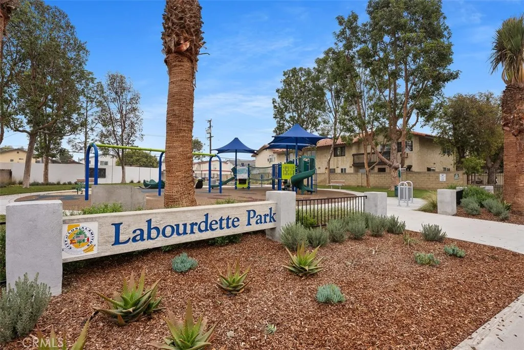 4412 Green, Los Alamitos, California 90720 home-pic-16