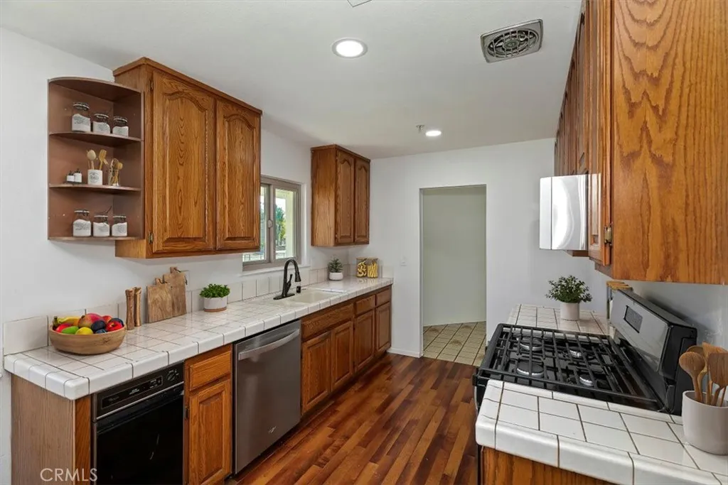 7150 Clydesdale, Highland, California 92346 home-pic-28