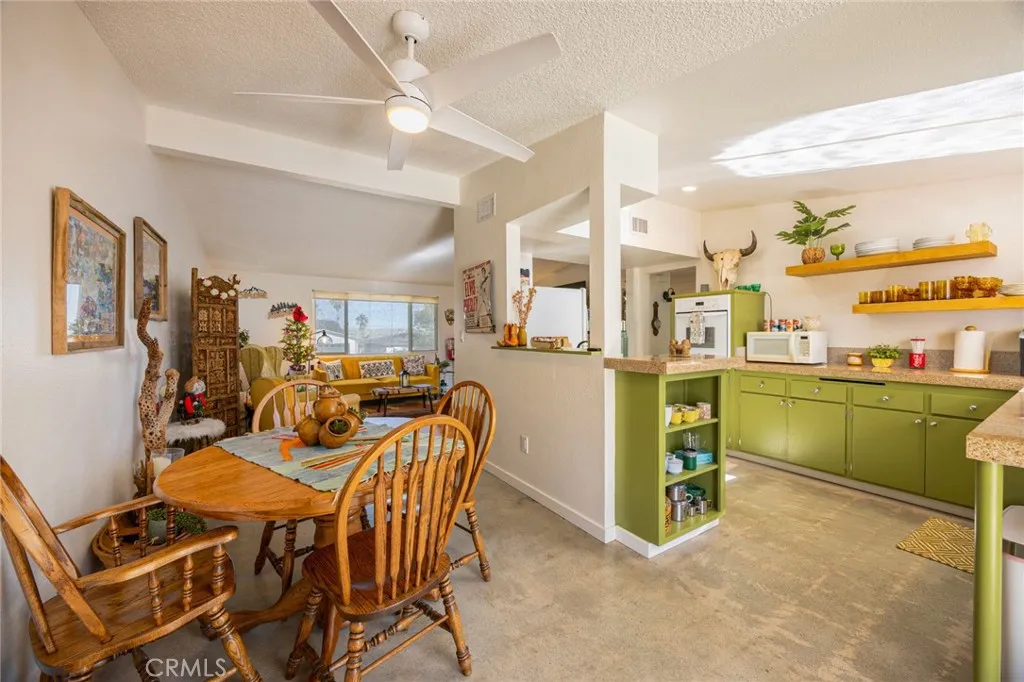 61503 Sunburst, Joshua Tree, California 92252 home-pic-11