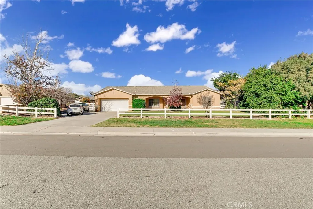 1075 Charles Street, Banning, California 92220 home-pic-2