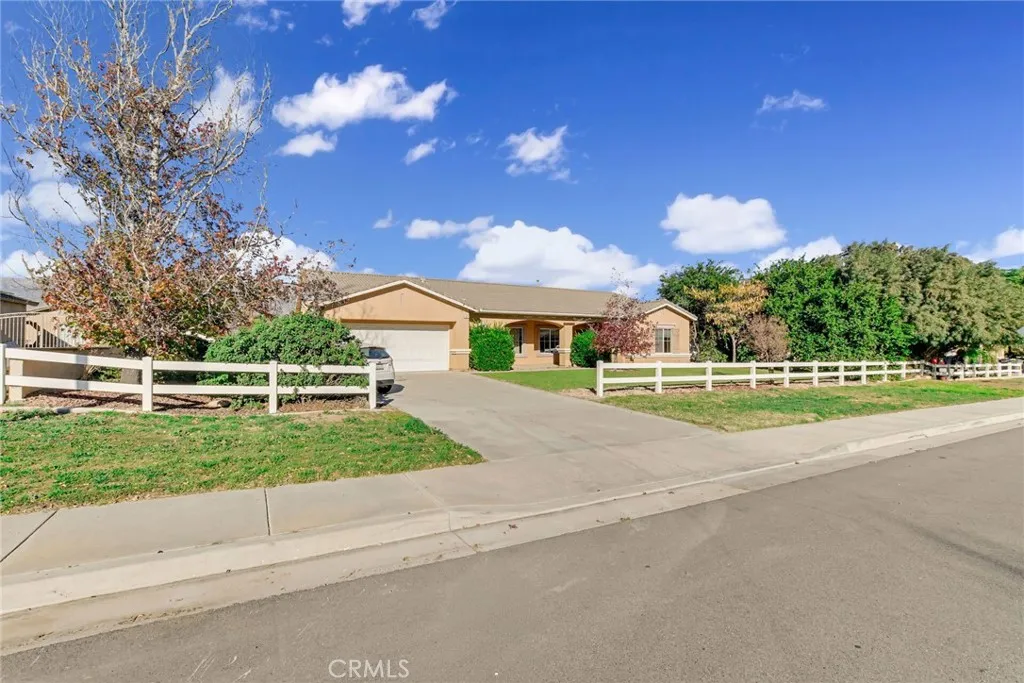 1075 Charles Street, Banning, California 92220 home-pic-3