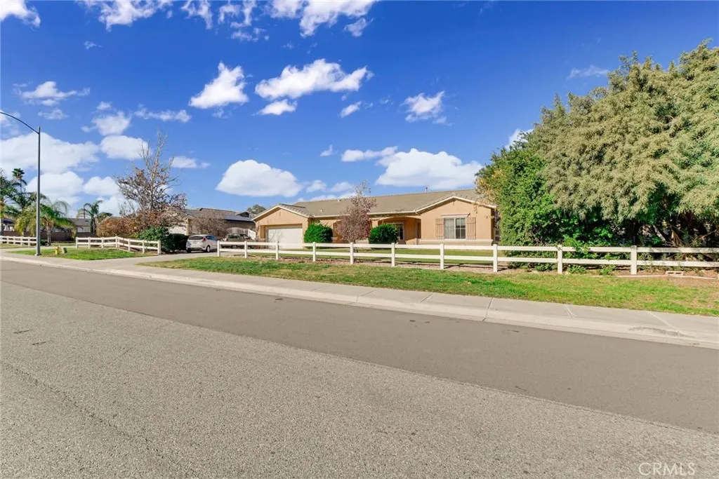 1075 Charles Street, Banning, California 92220 home-pic-4
